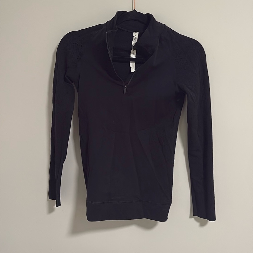 Black lululemon 1/4 zip with design cut-outs